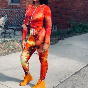 Super cute red orange and yellow tie dye set!